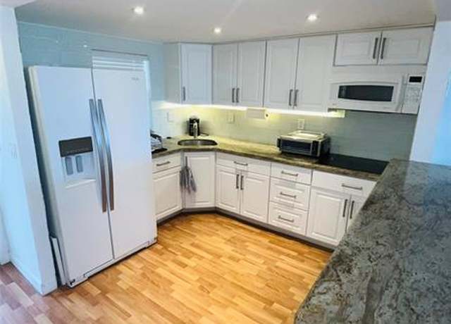 Property at 9540 Sunrise Lakes Blvd #308, Sunrise, FL 33322, 1 bed, 1.5 baths