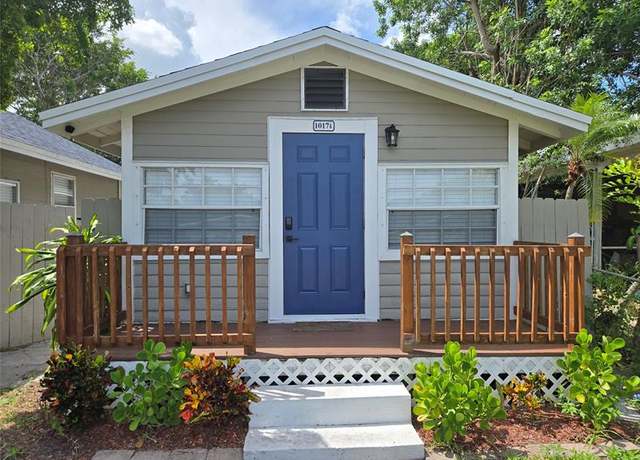 Property at 1017 M St, Lake Worth, FL 33460, 3 beds, 3 baths