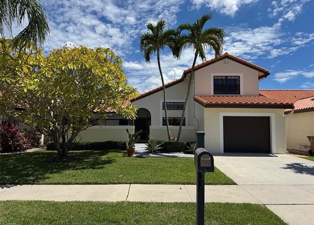 Property at 18 Capitol Ct, Deerfield Beach, FL 33442, 3 beds, 2.5 baths
