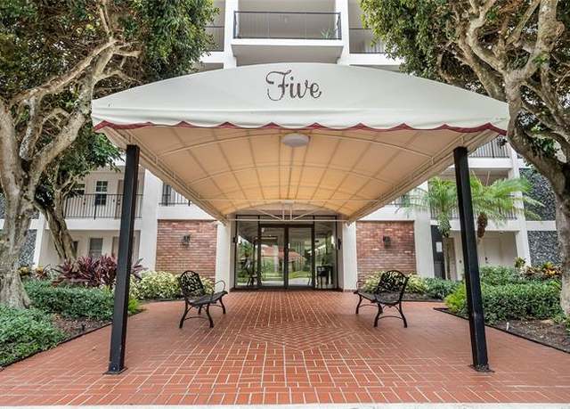 Property at 2950 N Palm Aire Dr #206, Pompano Beach, FL 33069, 2 beds, 2 baths