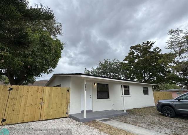 Property at 1617 NW 18th Ave, Fort Lauderdale, FL 33311, 3 beds, 2 baths