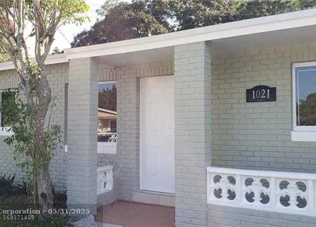 Property at 1021 NW 25th Way, Fort Lauderdale, FL 33311, 3 beds, 2 baths