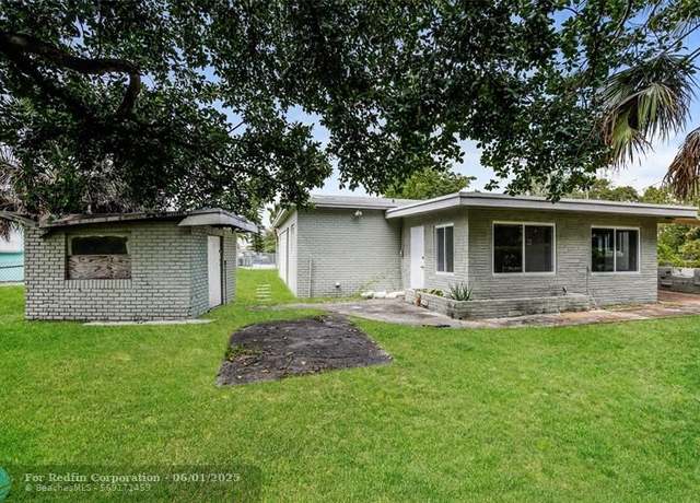 Property at 1021 NW 25th Way, Fort Lauderdale, FL 33311, 3 beds, 2 baths