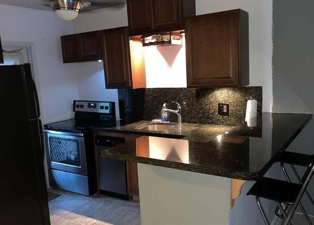 Property at 4900 Washington St #305, Hollywood, FL 33021, 1 bed, 1.5 baths