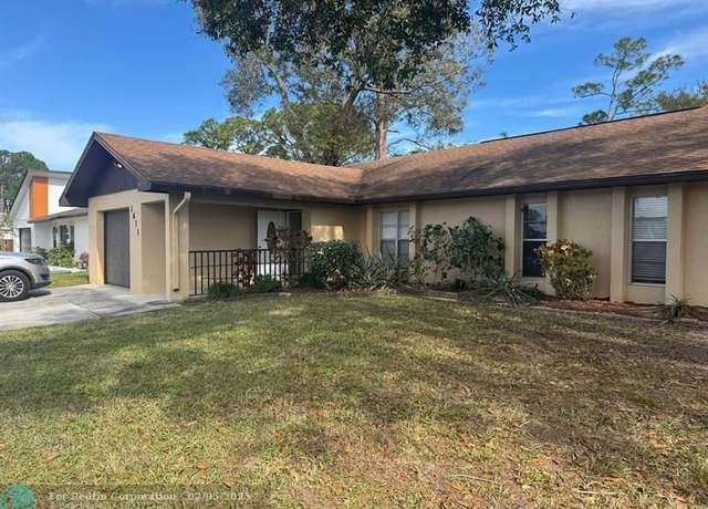 Property at 1611 SE Mistletoe St, Port St. Lucie, FL 34983, 3 beds, 2 baths