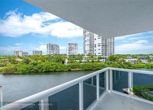 Property at 20505 E Country Club Dr #533, Miami, FL 33180, 2 beds, 2 baths