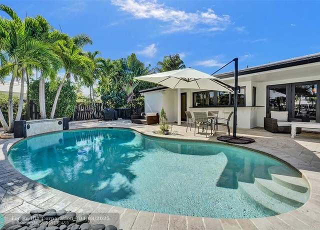 Property at 5552 NE 31st Ave, Fort Lauderdale, FL 33308, 3 beds, 3.5 baths