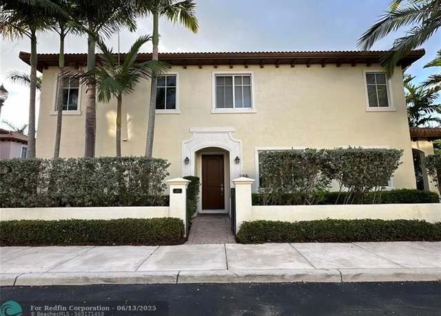 Property at 105 NW Gardner St, Boca Raton, FL 33432, 4 beds, 2.5 baths