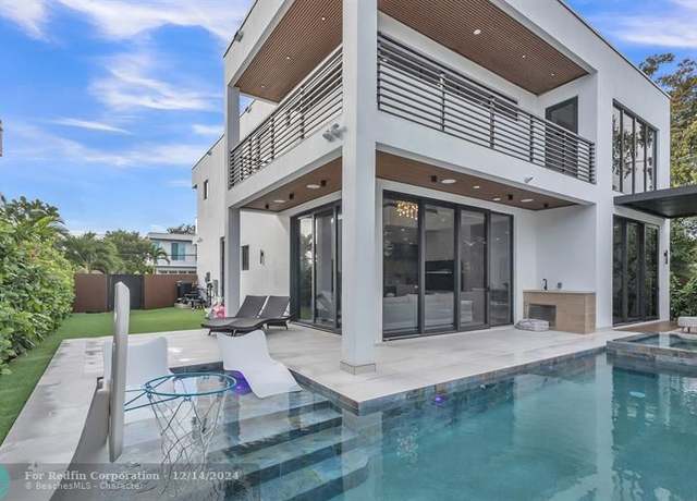 Property at 1215 NE 4th St, Fort Lauderdale, FL 33301, 4 beds, 4 baths