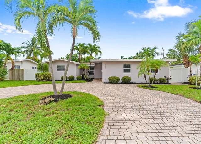Property at 261 SE 8th St, Pompano Beach, FL 33060, 4 beds, 3 baths