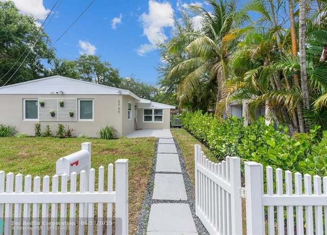 Property at 2737 Harding St, Hollywood, FL 33020, 3 beds, 2 baths