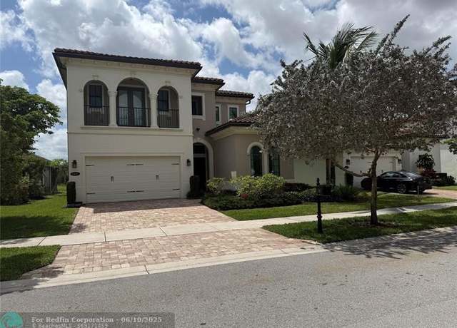 Property at 8467 Grand Prix Ln, Boynton Beach, FL 33472, 4 beds, 4.5 baths