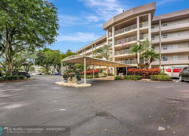 Property at 545 Oaks Ln #201, Pompano Beach, FL 33069, 3 beds, 2 baths