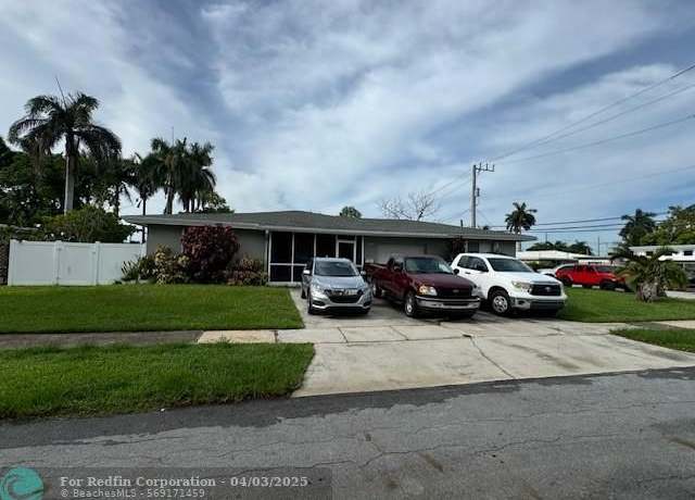 Property at 210 SE 1st St, Dania, FL 33004, 4 beds, 3 baths