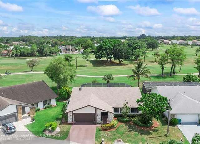 Property at 8208 NW 80th St, Tamarac, FL 33321, 3 beds, 2.5 baths