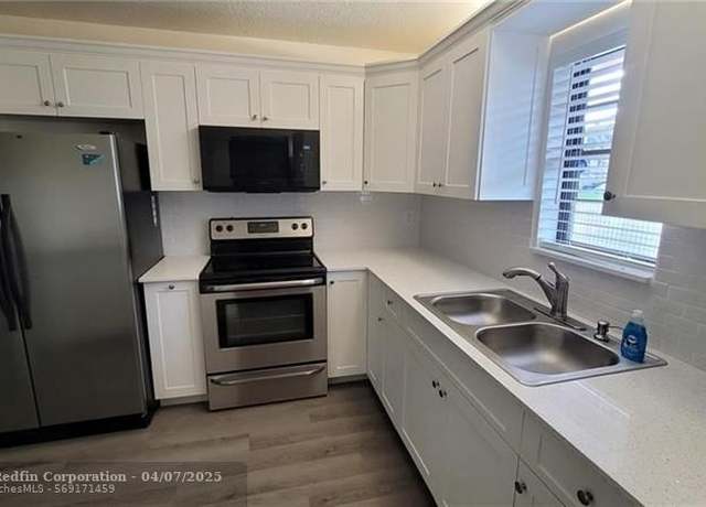 Property at 9273 SW 8th St #109, Boca Raton, FL 33428, 2 beds, 2 baths