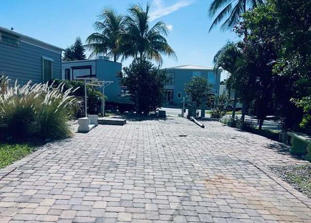 Property at 305 W Nettles Blvd, Jensen Beach, FL 34957