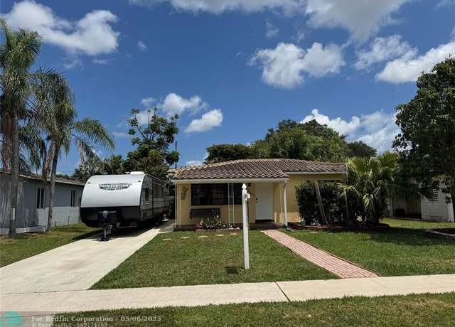 Property at 1007 N 31st Rd, Hollywood, FL 33021, 3 beds, 2 baths