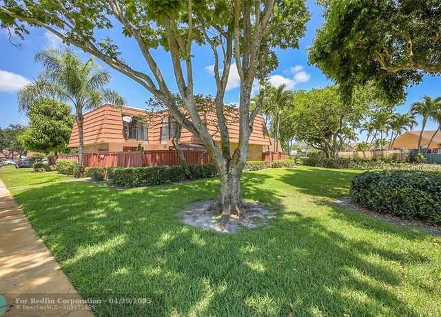 Property at 2916 SW 12th St #2916, Deerfield Beach, FL 33713, 2 beds, 2.5 baths