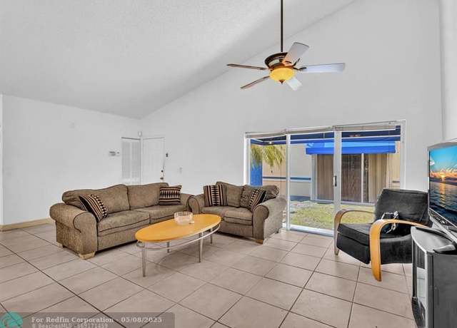 Property at 5201 SW 31st Ave #255, Fort Lauderdale, FL 33312, 4 beds, 2 baths