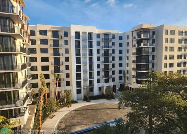 Property at 17890 W Dixie Hwy #619, North Miami Beach, FL 33160, 1 bed, 1.5 baths