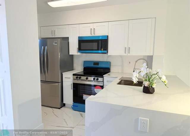 Property at 2106 S Cypress Bend Dr #508, Pompano Beach, FL 33069, 2 beds, 2 baths