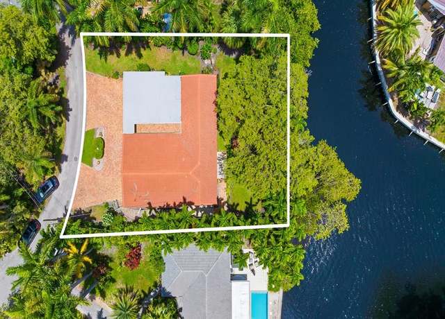 Property at 708 NW 22nd St, Wilton Manors, FL 33311, 4 beds, 3 baths