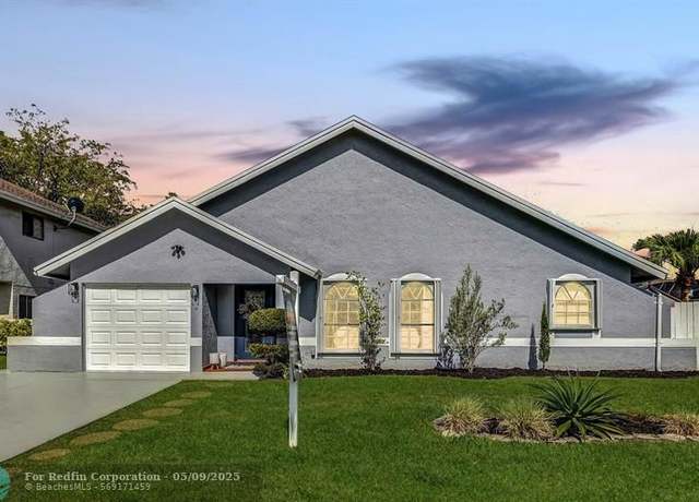 Property at 22453 Swordfish Dr, Boca Raton, FL 33428, 5 beds, 2 baths