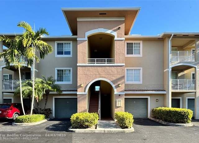 Property at 6510 Emerald Dunes Dr #301, West Palm Beach, FL 33411, 2 beds, 2 baths