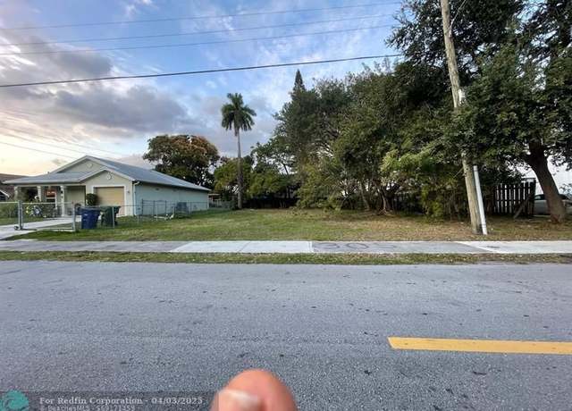Property at 20 NW 10 St, Hallandale, FL 33009
