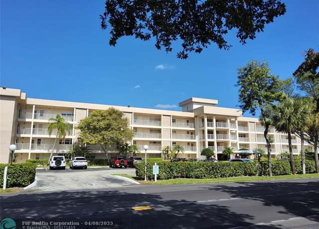 Property at 3151 S Palm Aire Dr #301, Pompano Beach, FL 33069, 3 beds, 2 baths