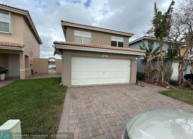 Property at 3292 Bollard Rd, West Palm Beach, FL 33411, 4 beds, 2.5 baths