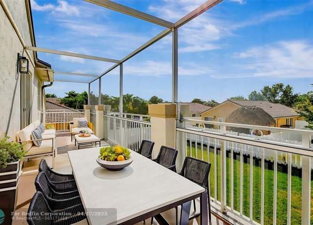 Property at 16198 SW 6th St, Pembroke Pines, FL 33027, 4 beds, 3 baths