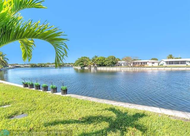 Property at 5702 NW 84th Ave, Tamarac, FL 33321, 2 beds, 1 bath