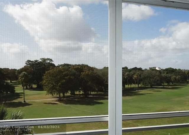 Property at 605 Oaks Dr #501, Pompano Beach, FL 33069, 3 beds, 2 baths