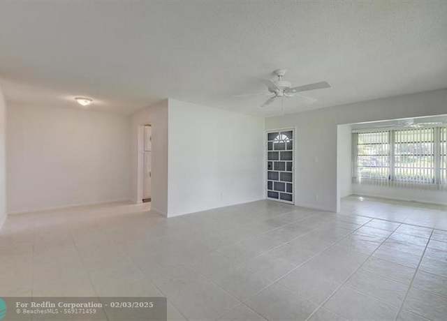 Property at 417 High Point Blvd Unit A, Delray Beach, FL 33445, 2 beds, 2 baths