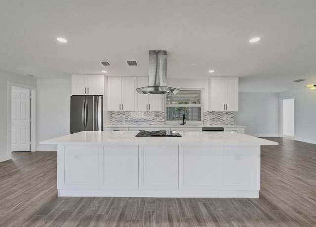 Property at 11600 NW 26th St, Plantation, FL 33323, 3 beds, 2 baths