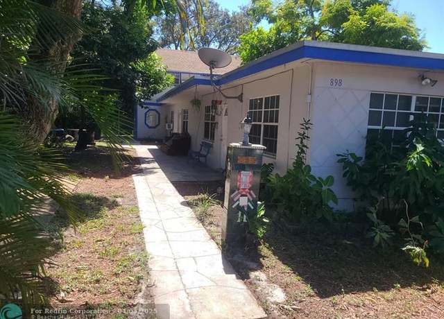 Property at 898 NE 39th St, Oakland Park, FL 33334, 3 beds, 3 baths