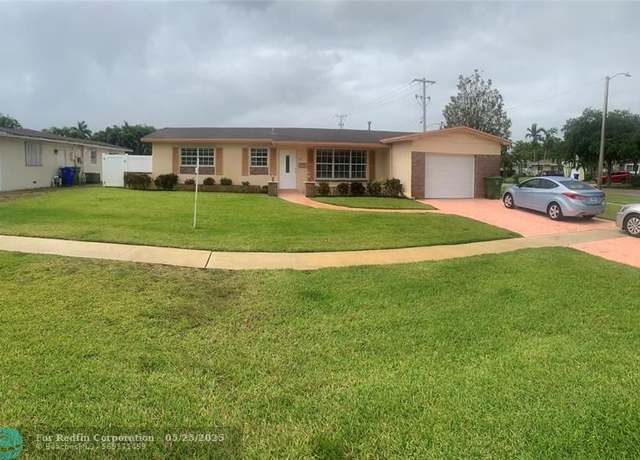 Property at 8540 Pasadena Blvd, Pembroke Pines, FL 33024, 3 beds, 2 baths