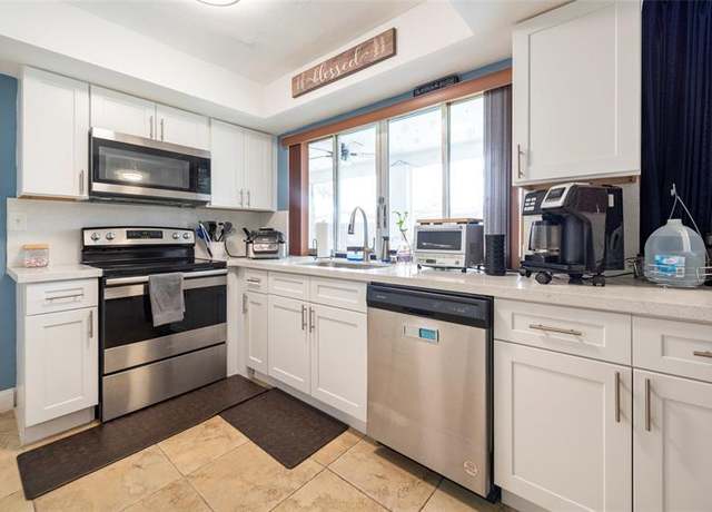 Property at 9081 NW 21st Mnr, Sunrise, FL 33322, 3 beds, 2 baths