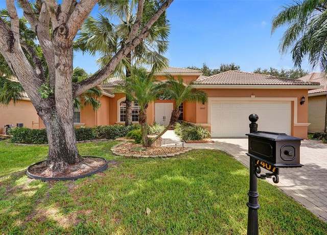 Property at 7407 Viale Angelo, Delray Beach, FL 33446, 3 beds, 2.5 baths