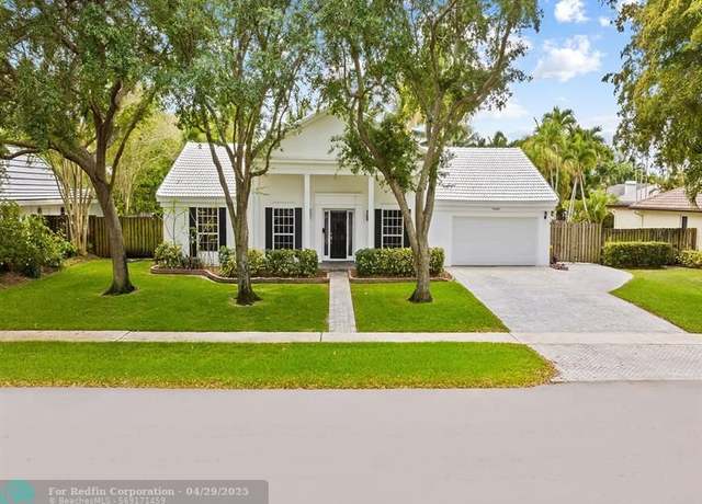 Property at 7440 SW 7th St, Plantation, FL 33317, 4 beds, 3 baths