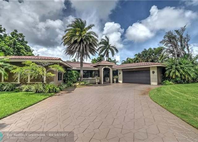 Property at 2425 Middle River Dr, Fort Lauderdale, FL 33305, 3 beds, 3.5 baths