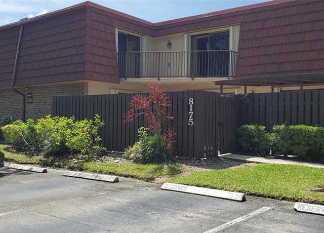 Property at 8175 Boca Rio Dr, Boca Raton, FL 33433, 3 beds, 2.5 baths