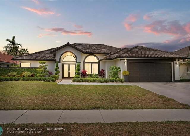 Property at 20368 Hacienda Ct, Boca Raton, FL 33498, 5 beds, 3 baths