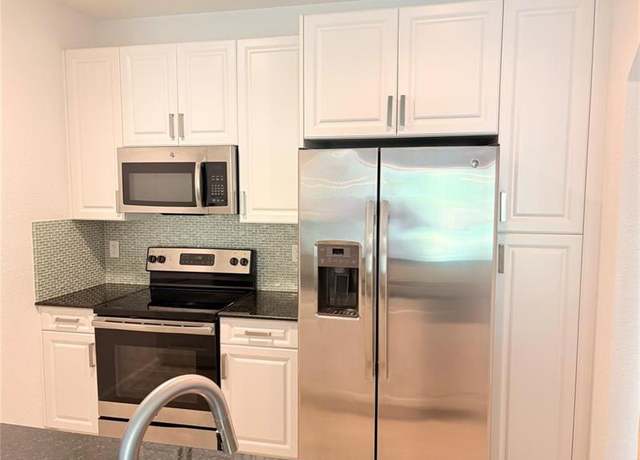Property at 5903 Monterra Club Dr #5903, FL 33463, 3 beds, 2.5 baths