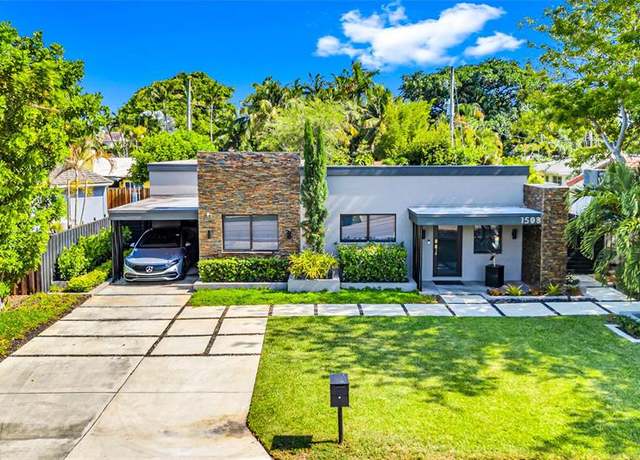 Property at 1508 NE 18th St, Fort Lauderdale, FL 33305, 3 beds, 2 baths
