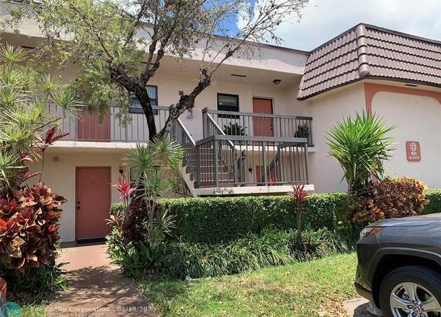 Property at 851 NE 209th Ter #206, Miami, FL 33179, 3 beds, 2 baths