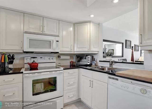 Property at 1700 NW 80th Ave #202, Margate, FL 33063, 2 beds, 2 baths