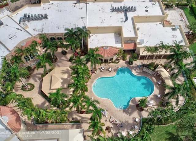 Property at 12565 Imperial Isle Dr #204, Boynton Beach, FL 33437, 3 beds, 2 baths